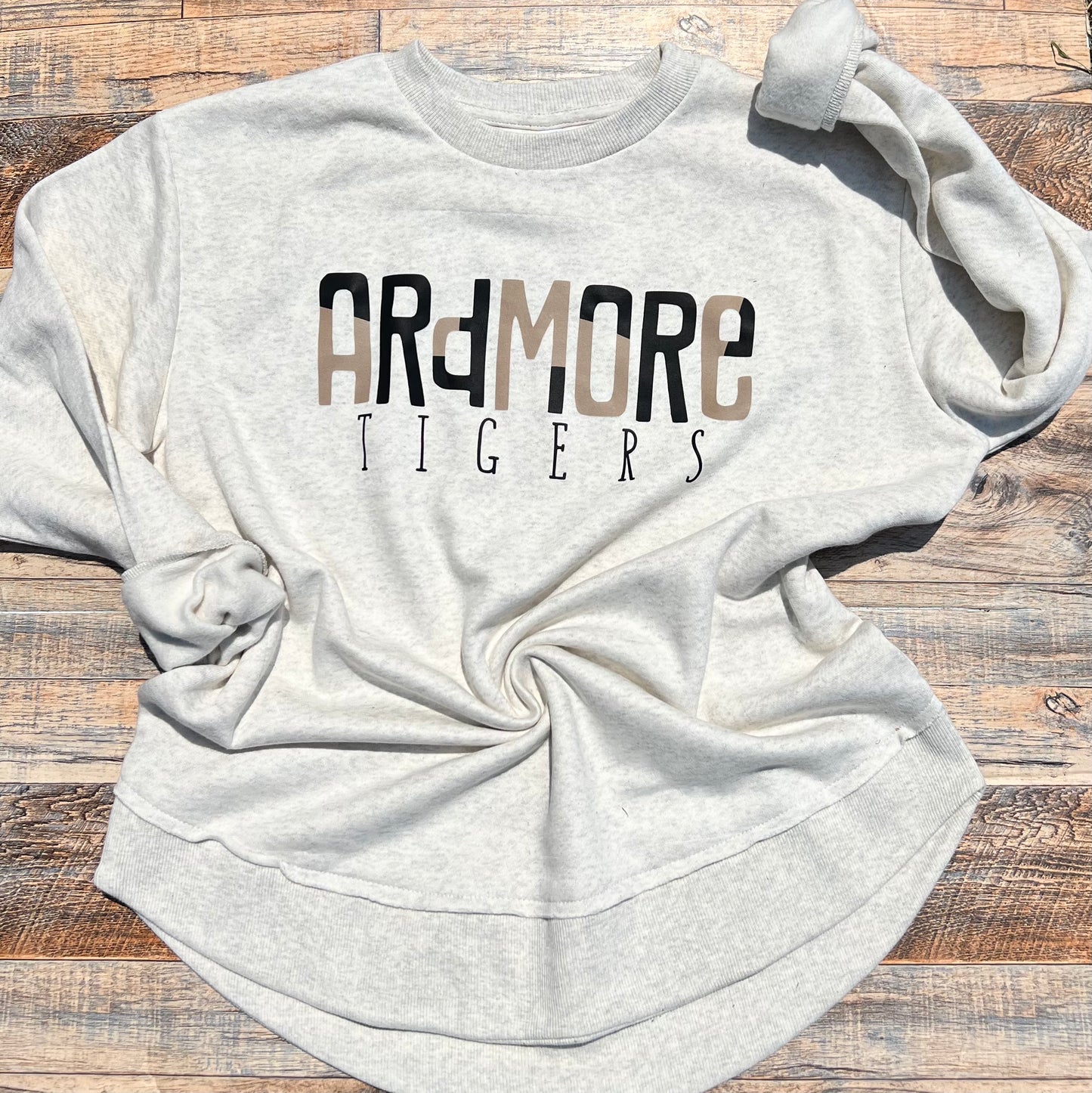 Ardmore Tigers Color Block - Lat Natural Weekender Fleece